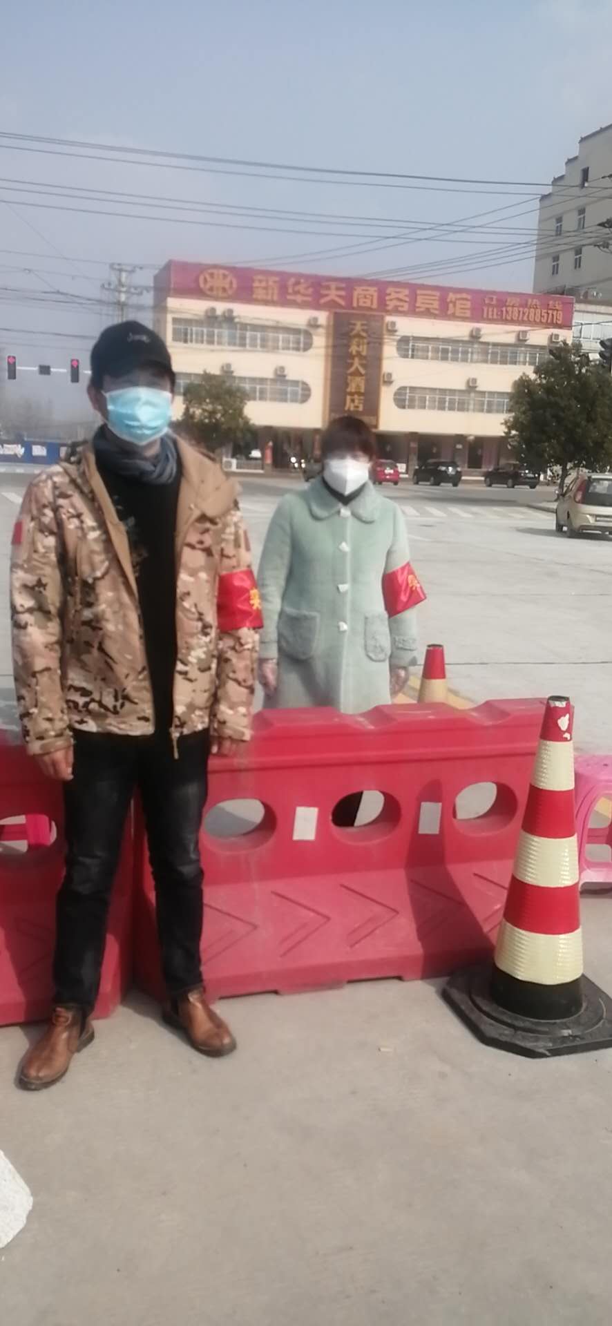 1-2003051KPV42.jpg